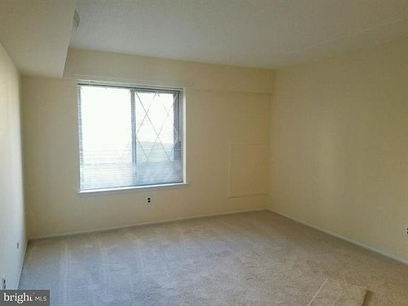 4th image of 5200 Hilltop Dr #499