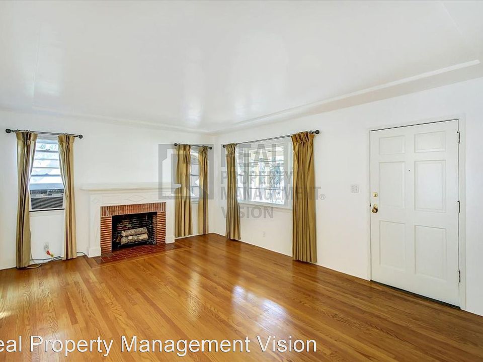 1st image of 700 N Hollywood Way