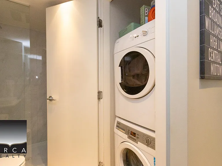 1588 Hastings St E #210 — Photo 13