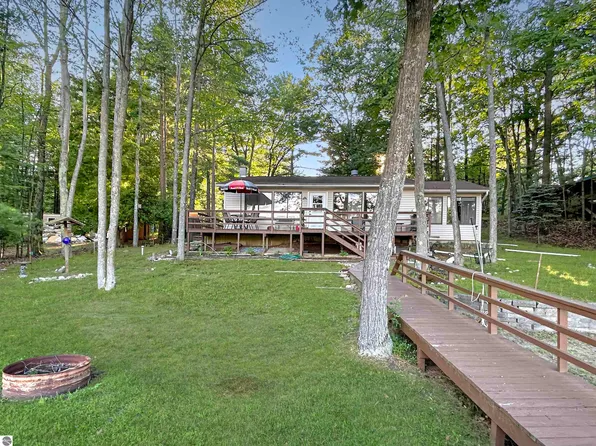 4102 N Spider Lake Rd, Traverse City, MI 49696