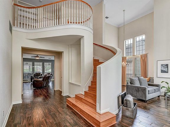 3rd image of 1012 Basilwood Dr
