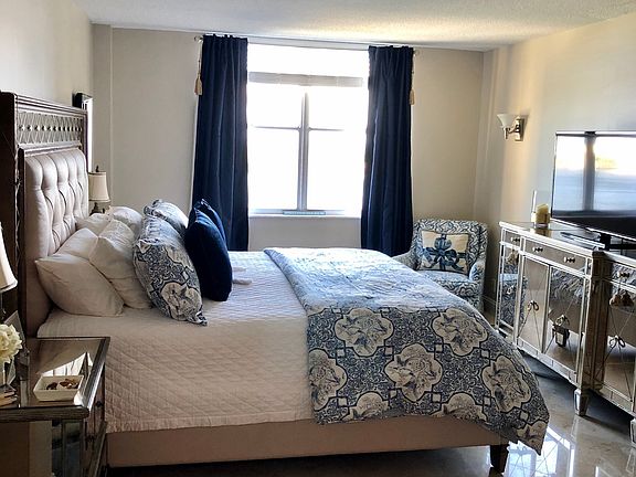 3rd image of 1801 S Flagler Dr APT 1210