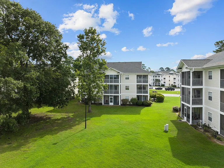 517 White River Dr #22-D — Photo 40
