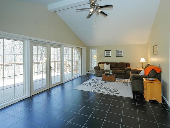 3426 Tamsin Ave-103