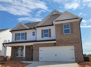 402 Eagles Nest Cir, Auburn, GA 30011