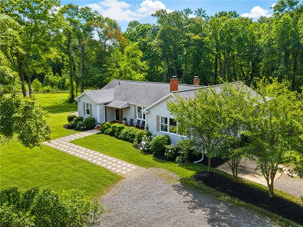 39 Stallings Rd, Greenville, SC 29611