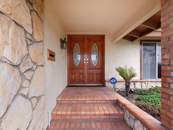 4th image of 23700 Pasatiempo Ln