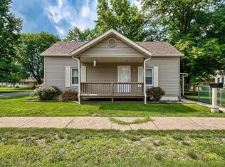 420 E 5th St, Staunton, IL 62088