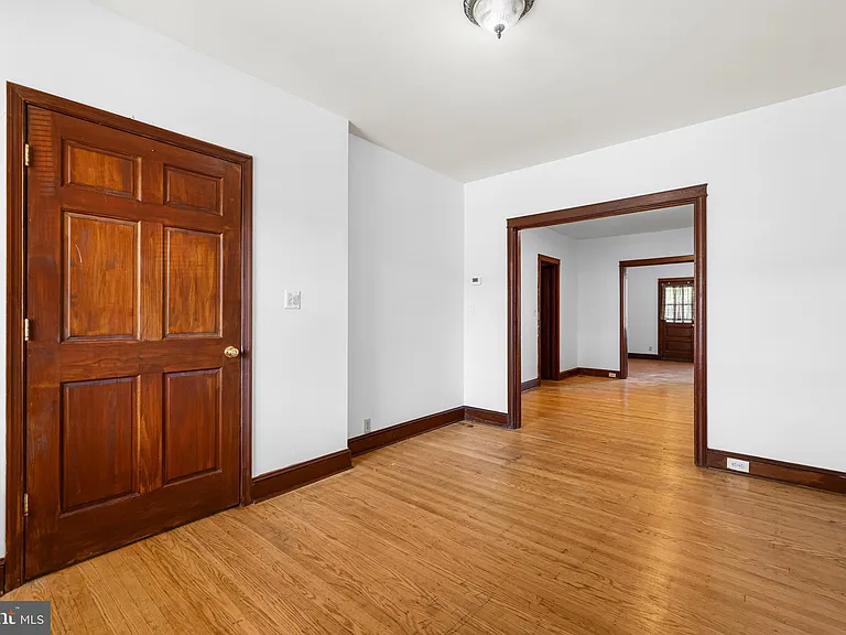 315 Elrino St — Photo 3