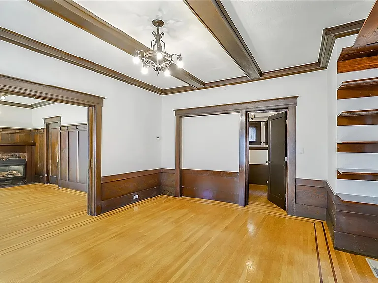 27 Westall Ave — Photo 6
