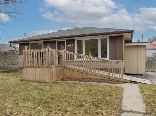 24 Brooklyne Rd, Cambridge, ON N1R 1C3