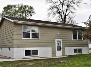 220 Brookside Ave, Evansdale, IA 50707