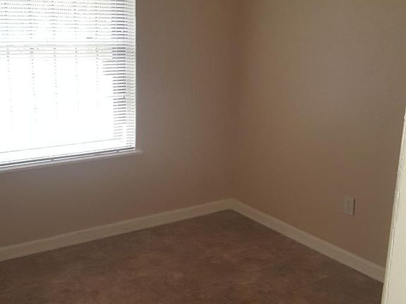 5th image of 519 Bundy St