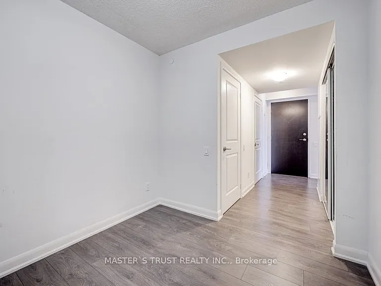 5162 Yonge St #815 — Photo 7
