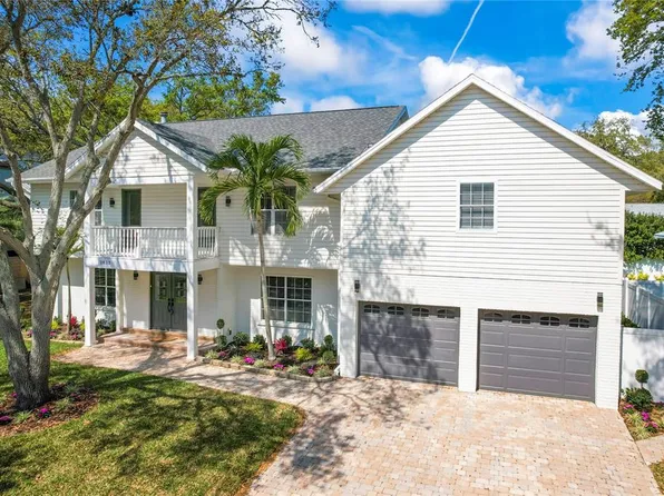 12833 Poinsettia Ave, Seminole, FL 33776