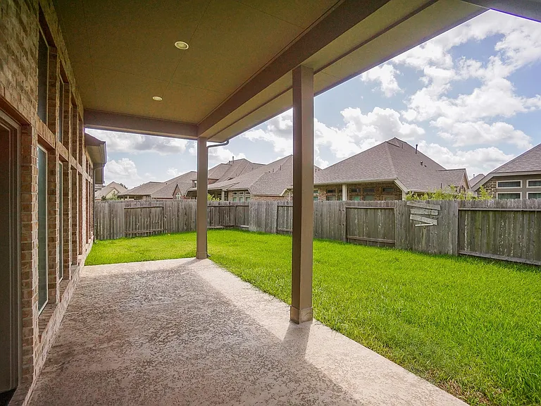 1215 Watercrest Park Ln — Photo 21
