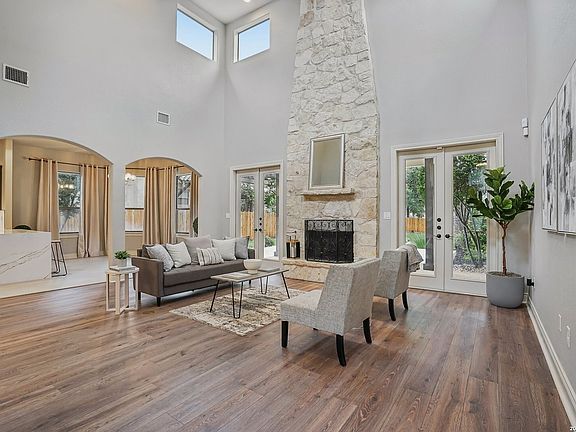 5th image of 24927 ESTANCIA CIR