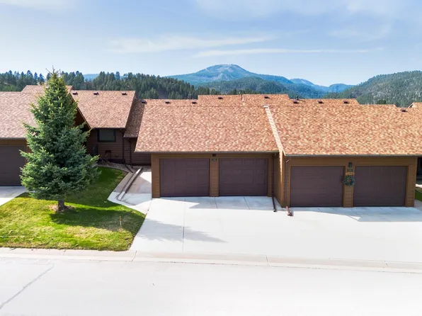 1145 Country Club Dr, Spearfish, SD 57783