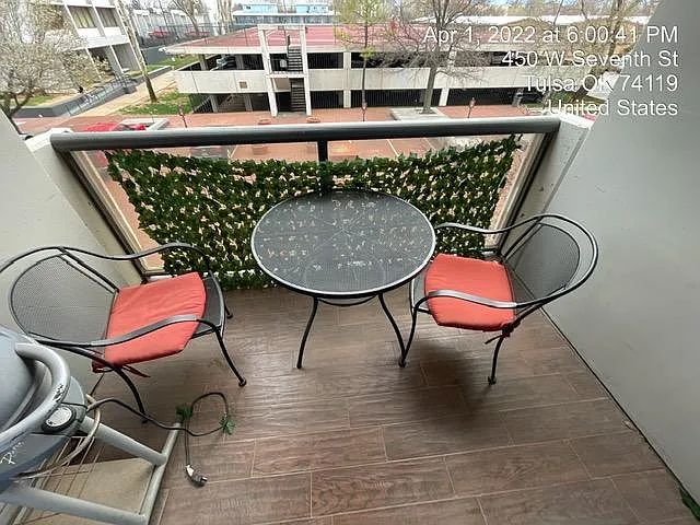 450 W 7th St #206 — Photo 3