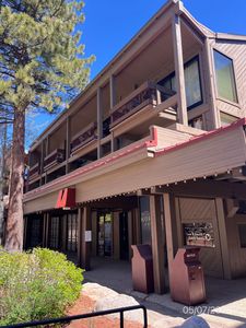 2000 N Village Dr APT 205, Truckee, CA, 96161
