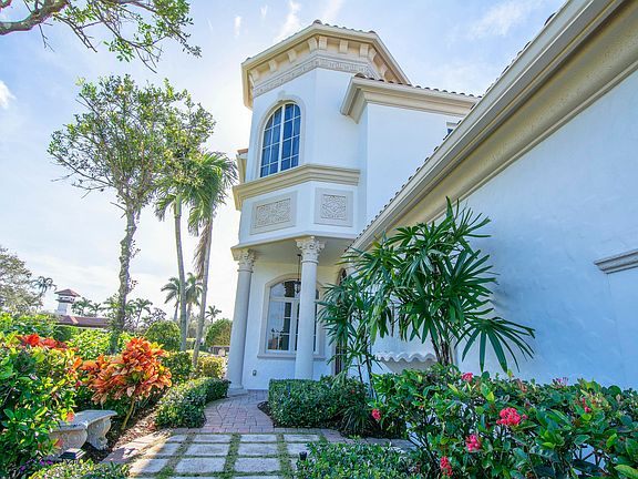 3rd image of 105 SE Santa Gardenia
