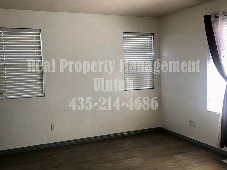 664 S 410 E #C — Photo 23