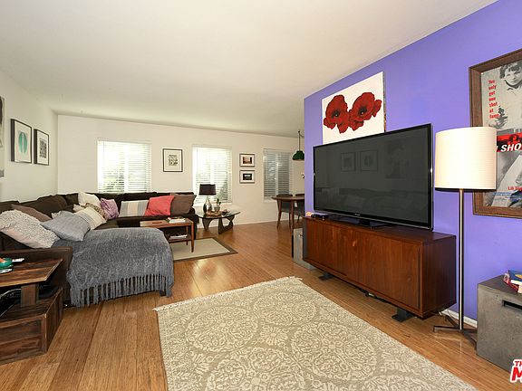 4th image of 10847 Blix St Unit 1