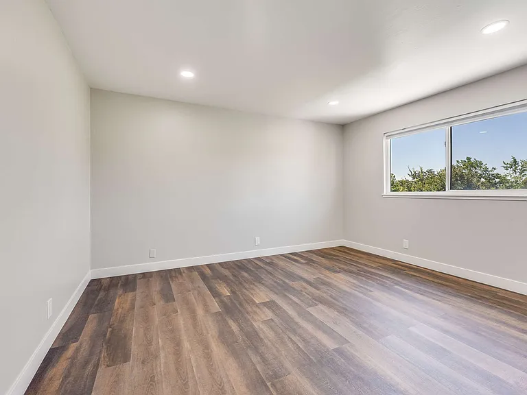 3147 Shriver Dr — Photo 23
