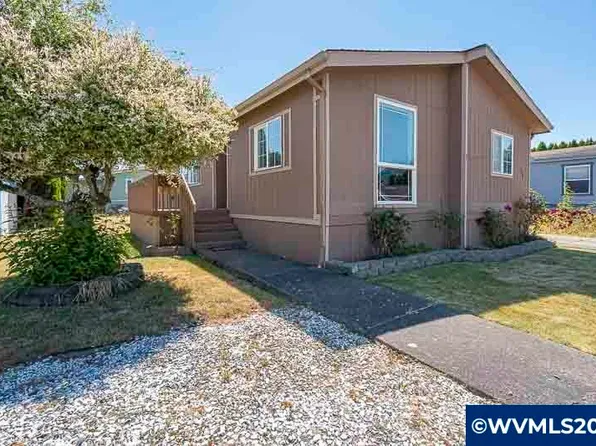 130 Carmel Dr #104, Aumsville, OR 97325