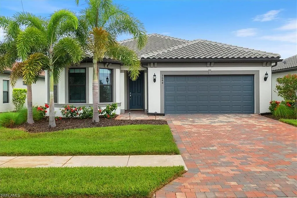 3 bed, 2.0 bath, 1820 sqft, $3,500 — Photo 1