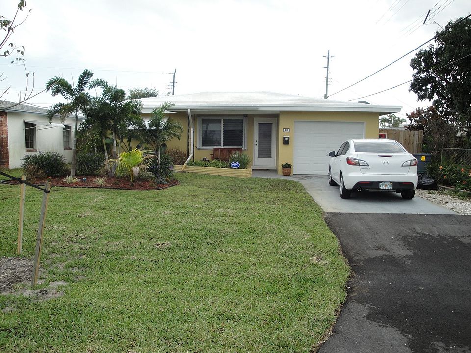 1st image of 30 NE 47th Ct