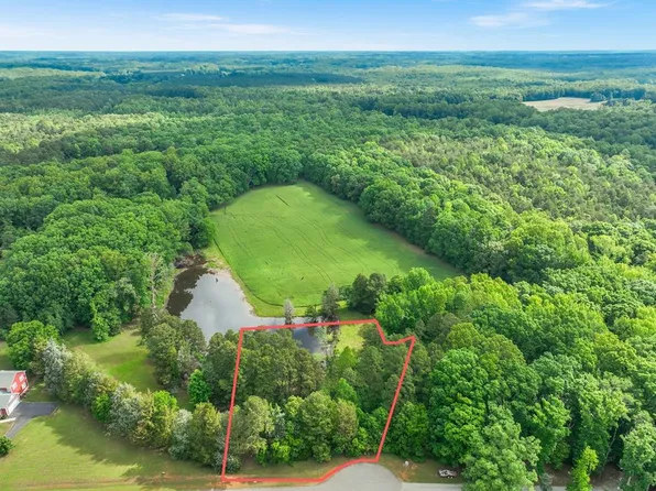 14 Lawsons Dr, Clarksville, VA 23927
