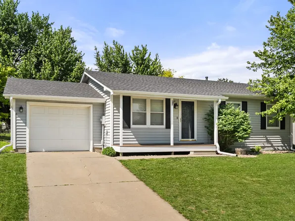 5423 Norris St, Ames, IA 50014