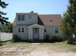 30 Lavallette Ave, Lavallette, NJ 08735
