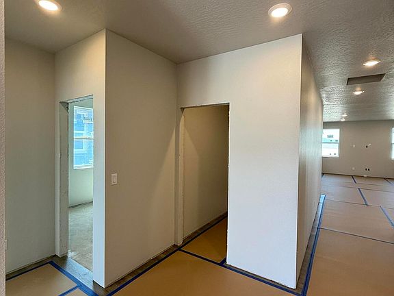 4th image of 5303 E Aquila Ave