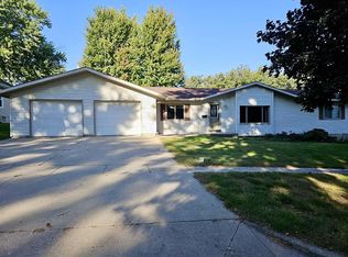 117 May St, Manning, IA 51455