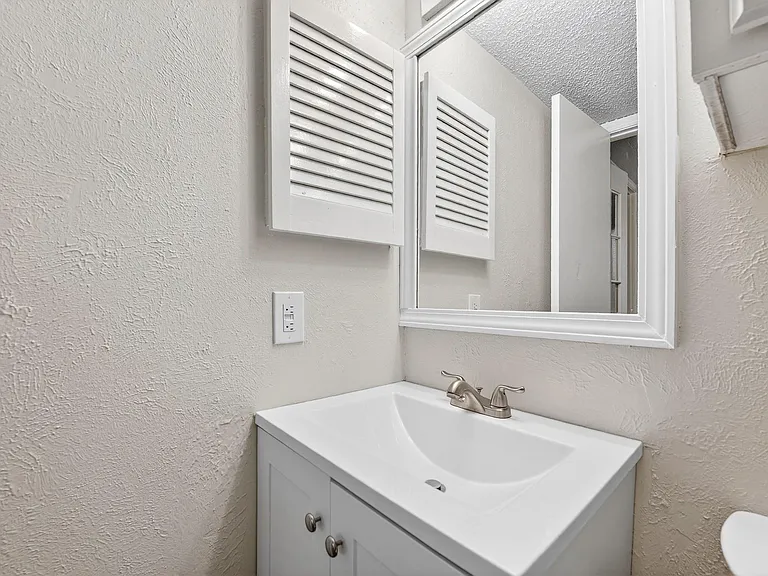 9825 Walnut St #306 — Photo 14