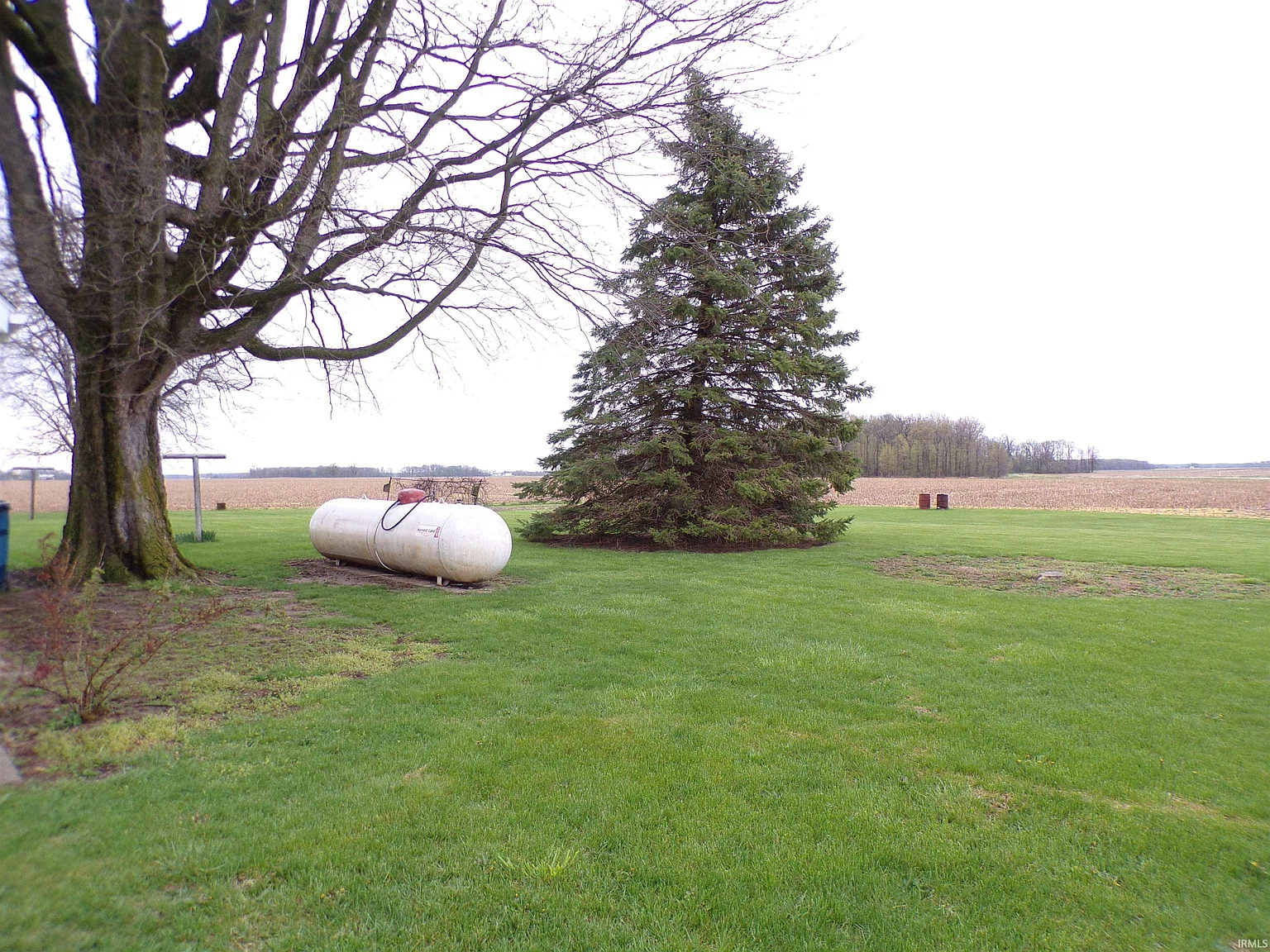 3 bed, 3.0 bath, 1715 sqft, $1,300 — Photo 4
