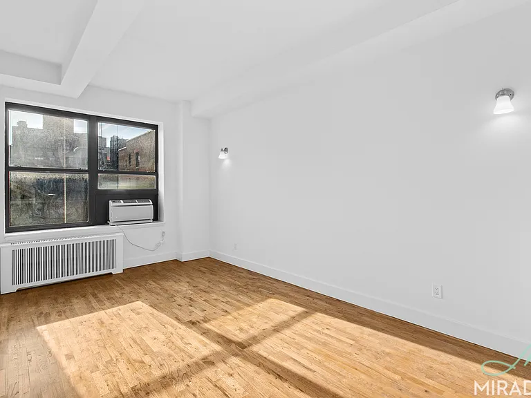 43 W 16th St #8B — Photo 1