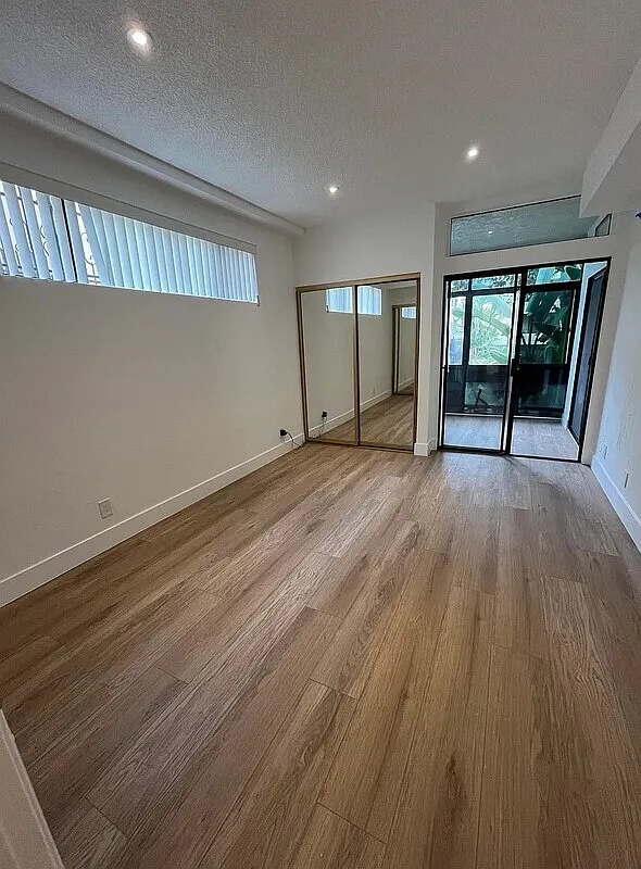 1 bed, 1.0 bath, 792 sqft, $1,799 — Photo 2