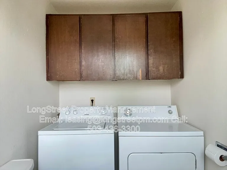 933A NW Sequoia Ave — Photo 27