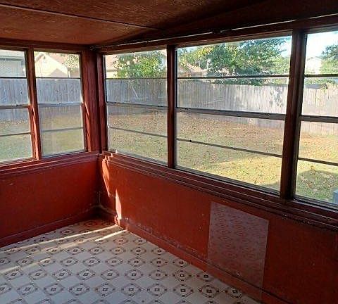 5th image of 4710 Anchor Ln