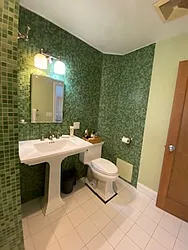 Rented by R New York