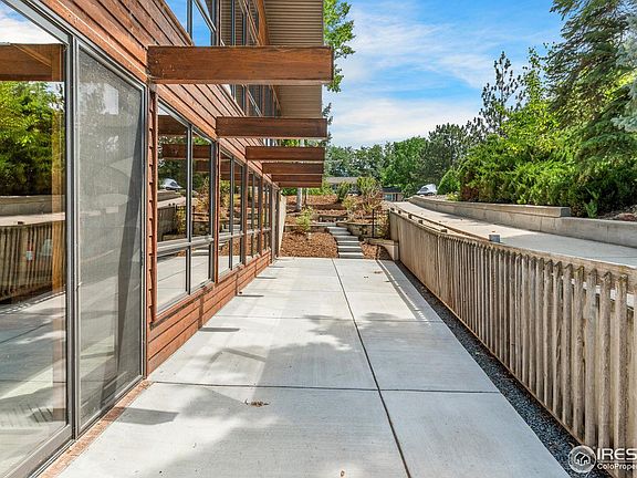 5th image of 2809 Valley Oak Dr