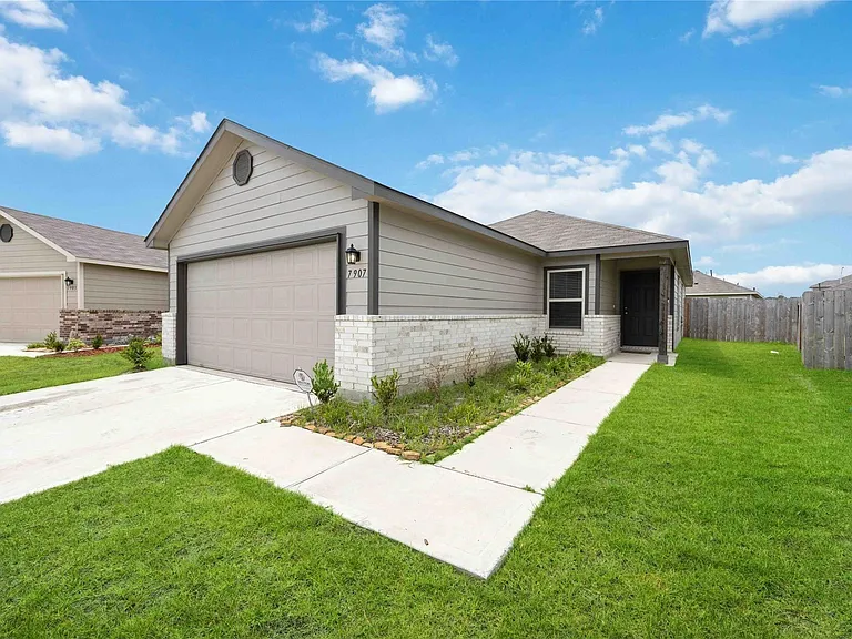7907 Hollow Root Ln — Photo 2