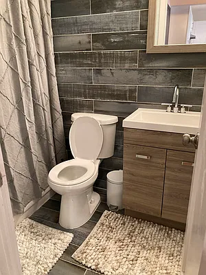 Rented by Delmark Realty LLC | media 20