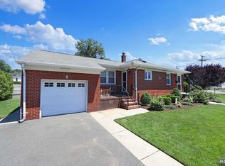 1 Harcourt Ave, Bergenfield, NJ 07621