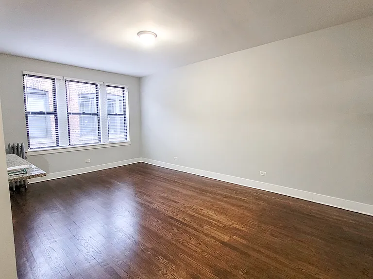 5527-5537 S Everett Ave — Photo 11