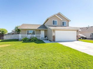 4814 Catalonia Dr, Pasco, WA 99301