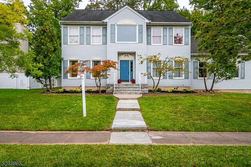 291 Mckinley Ave photo 1